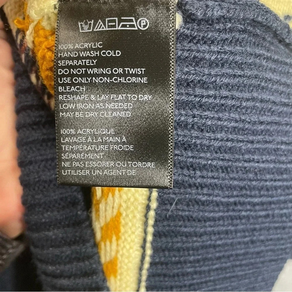 Urban Outfitters UO Isla Fair Isle Button Front Sweater Dress - Picture 8 of 9